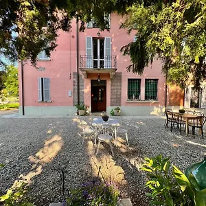 ** Couette-café La Bugia Di Tanzi Italie